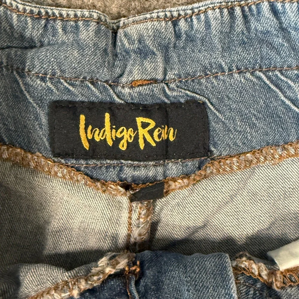 Indigo‎ Rein Women Light Wash Paperbag Waist Denim Shorts Blue Size 9/28 Pleated